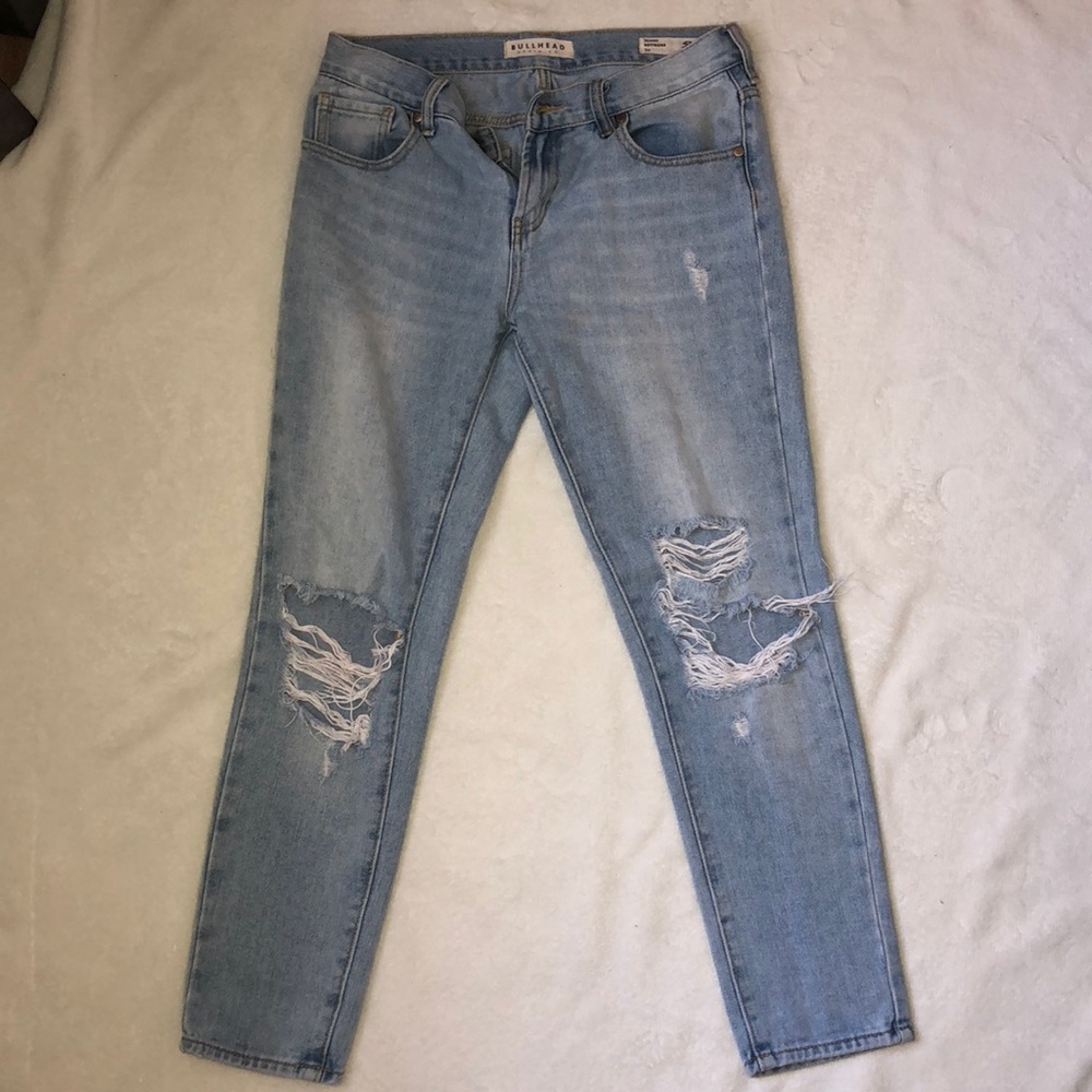 Bullhead Denim Co. skinny boyfriend jeans